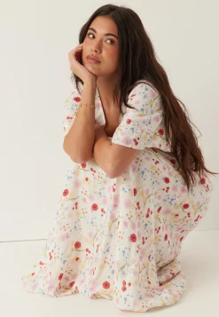 Butterfly Sleeve Viscose Maxi Dress