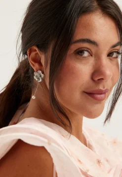 Daisy Pendant Earring