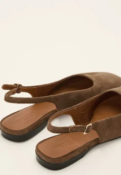 Delia Sandals Flats