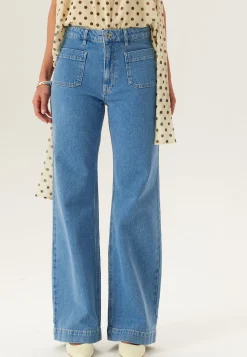 Front Pocket Jeans
