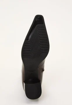 Giselle Leather Boot