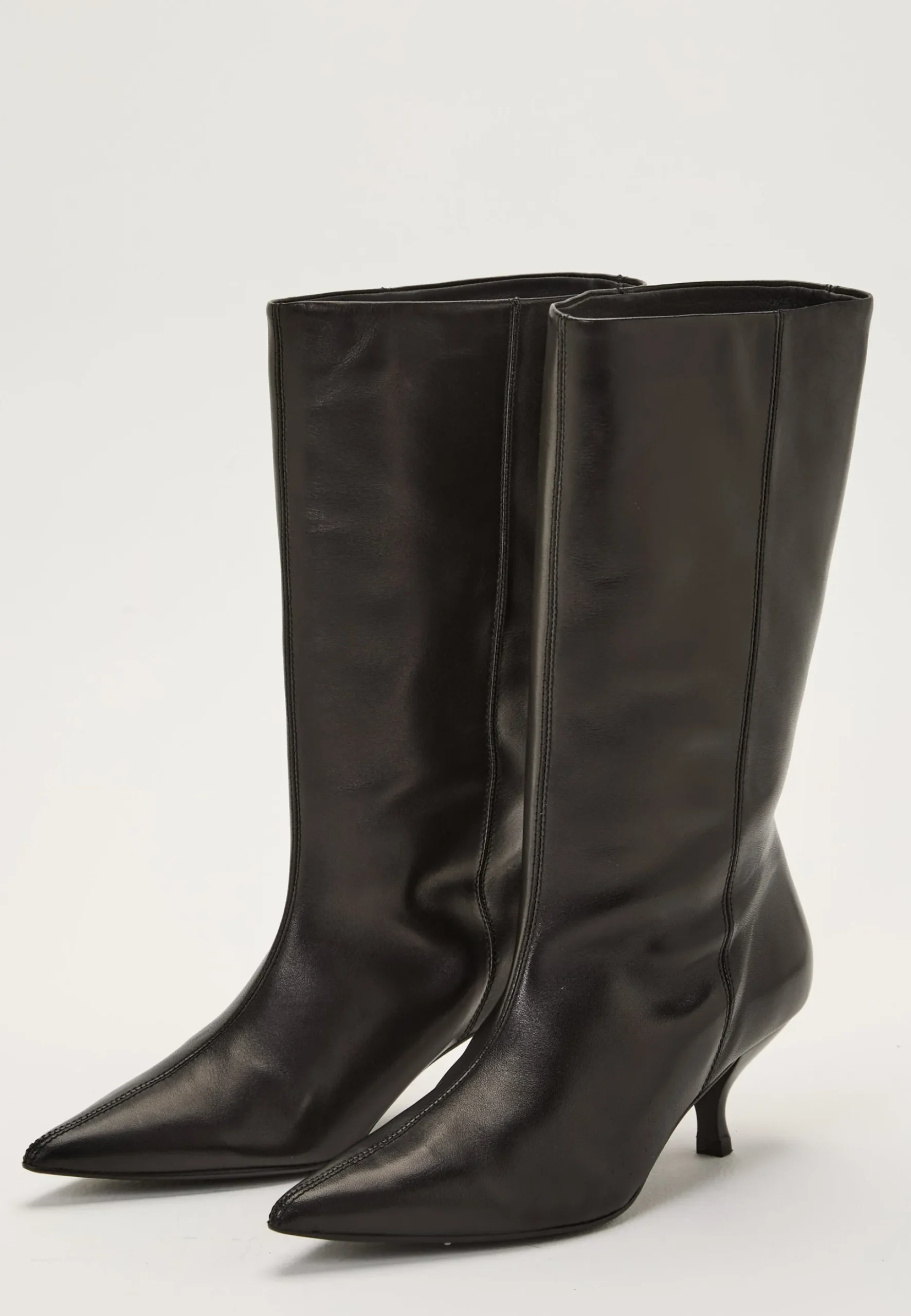 Heeled Mid Knee Leather Boot
