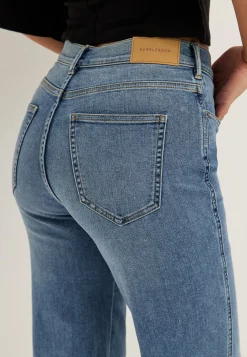 High Straight Leg Jeans