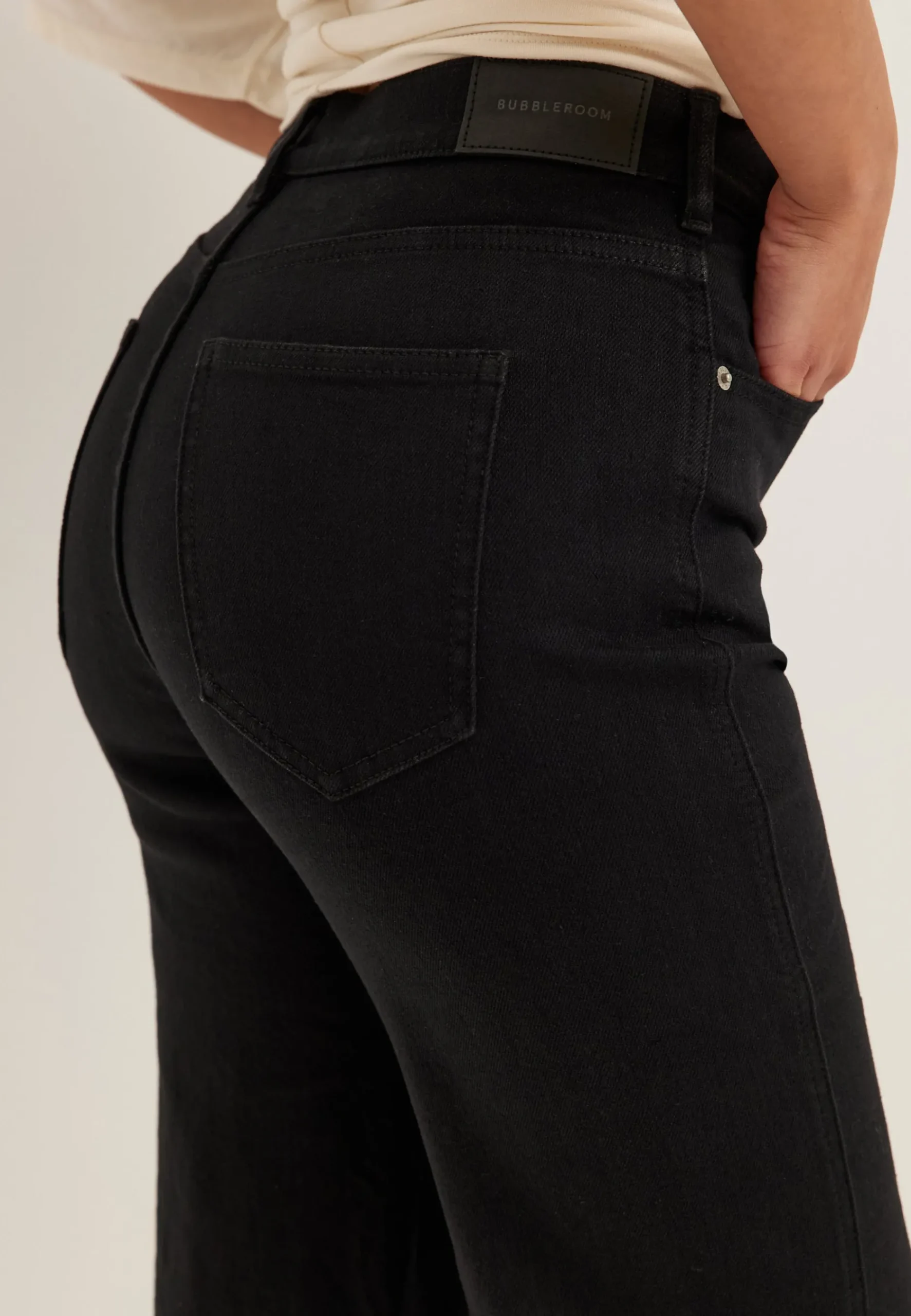 High Straight Leg Jeans