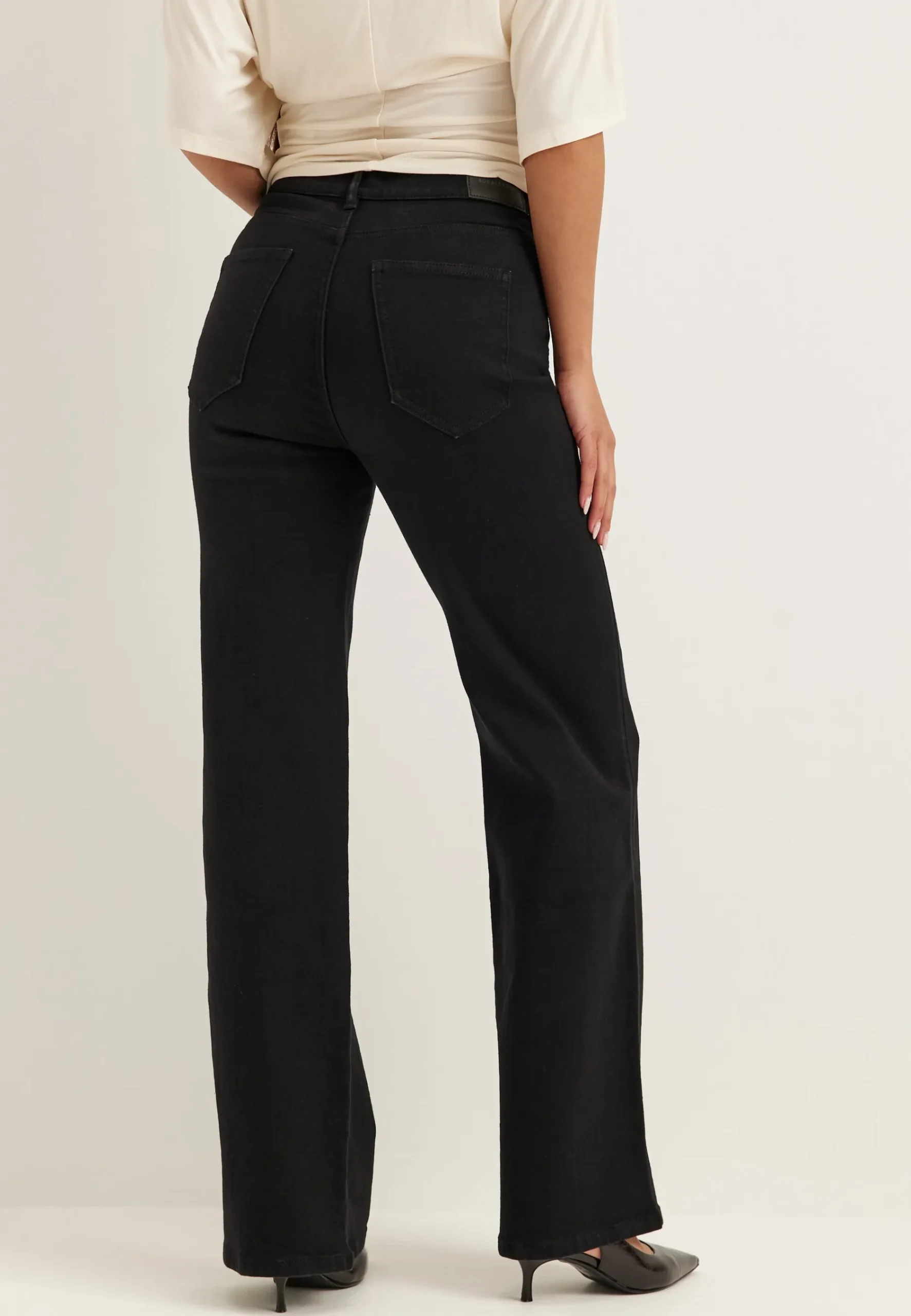 High Straight Leg Jeans