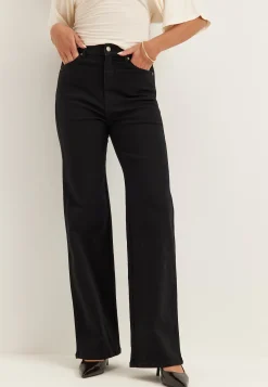 High Straight Leg Jeans