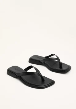 Izzy Sandal Flats