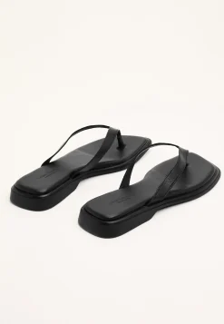 Izzy Sandal Flats