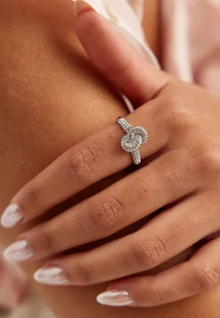 Knot Crystal Ring