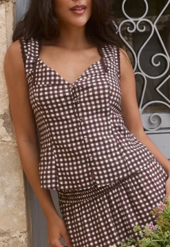 Lace Detail Shaped Vest