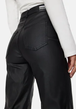 Moxy Straight