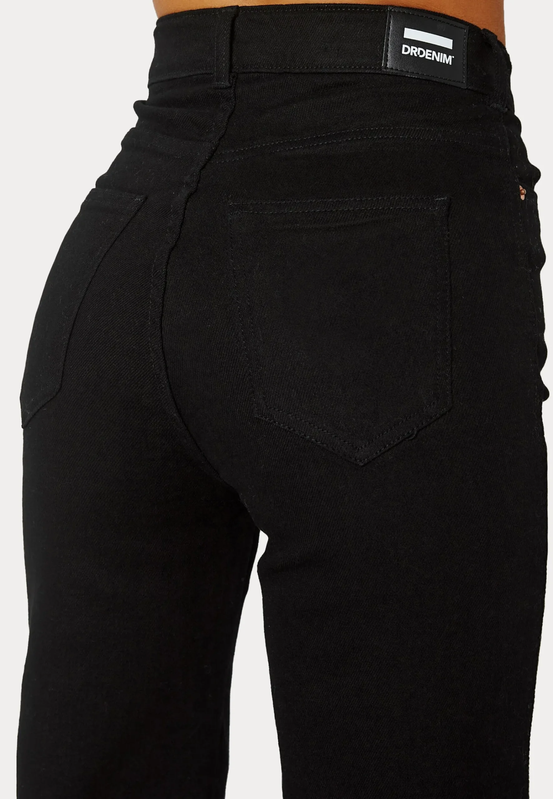 Moxy Straight