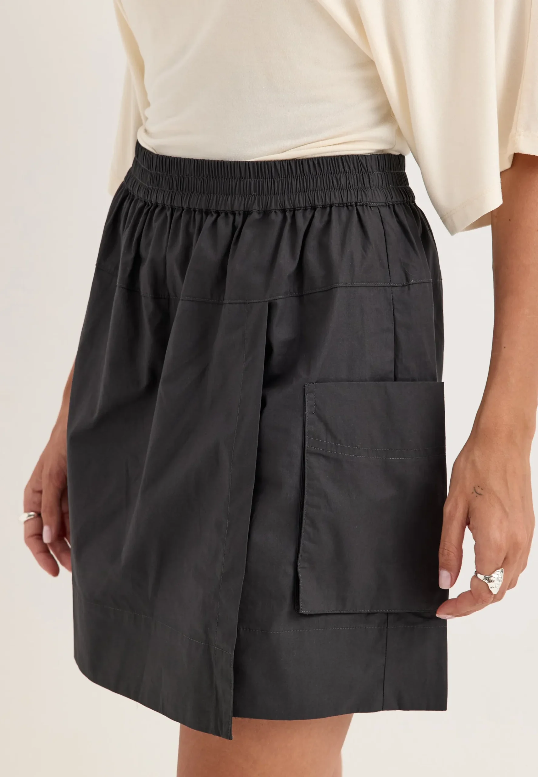 Objkaela Hw Lo Bermuda Short