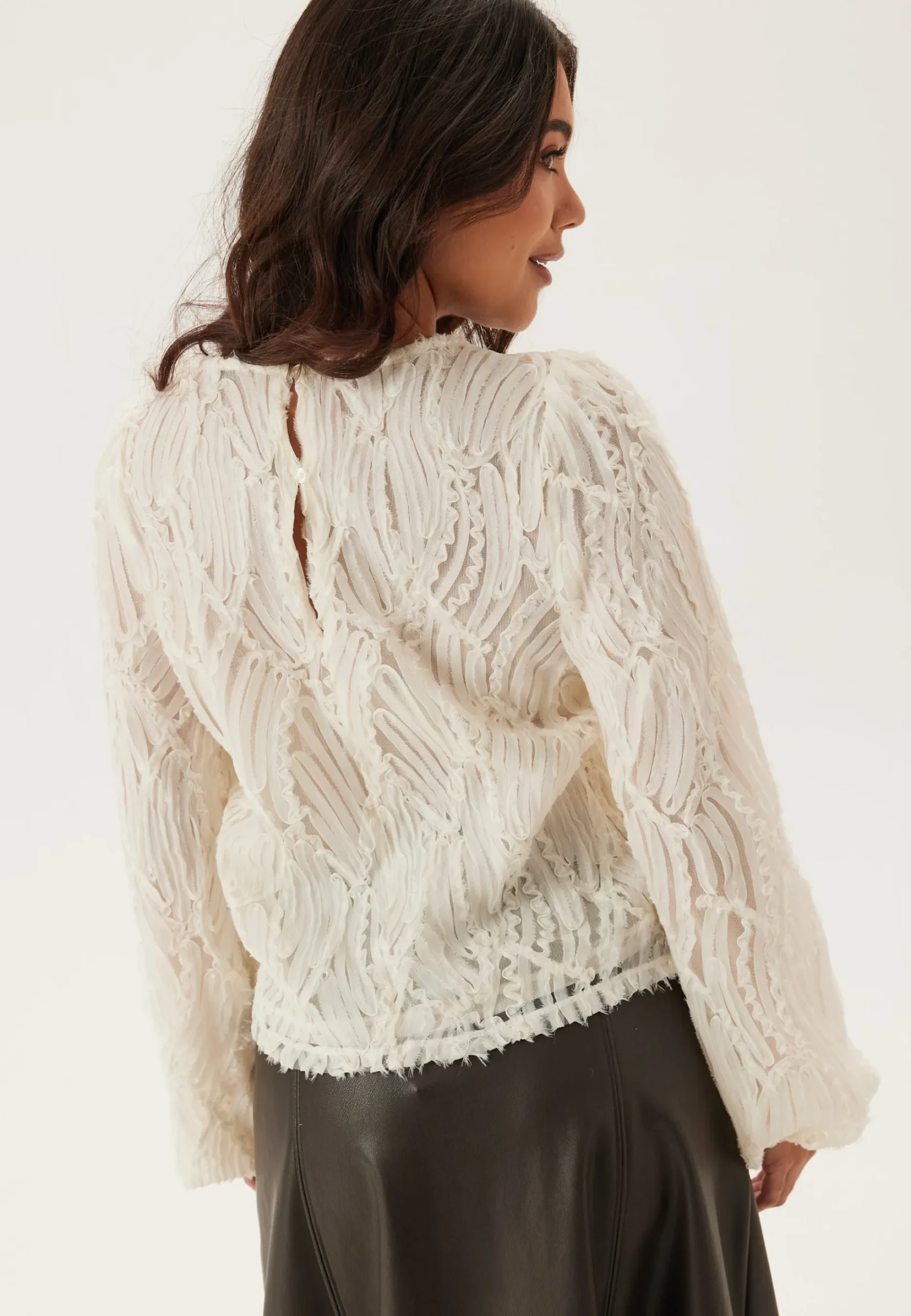 Objlucie L/S RE O-NECK TOP