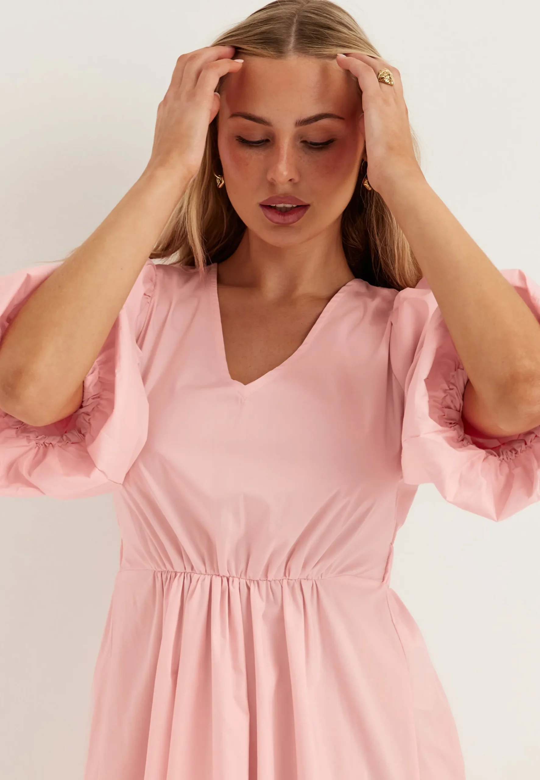Objpaige 2/4 RE VNECK MIDI DRESS