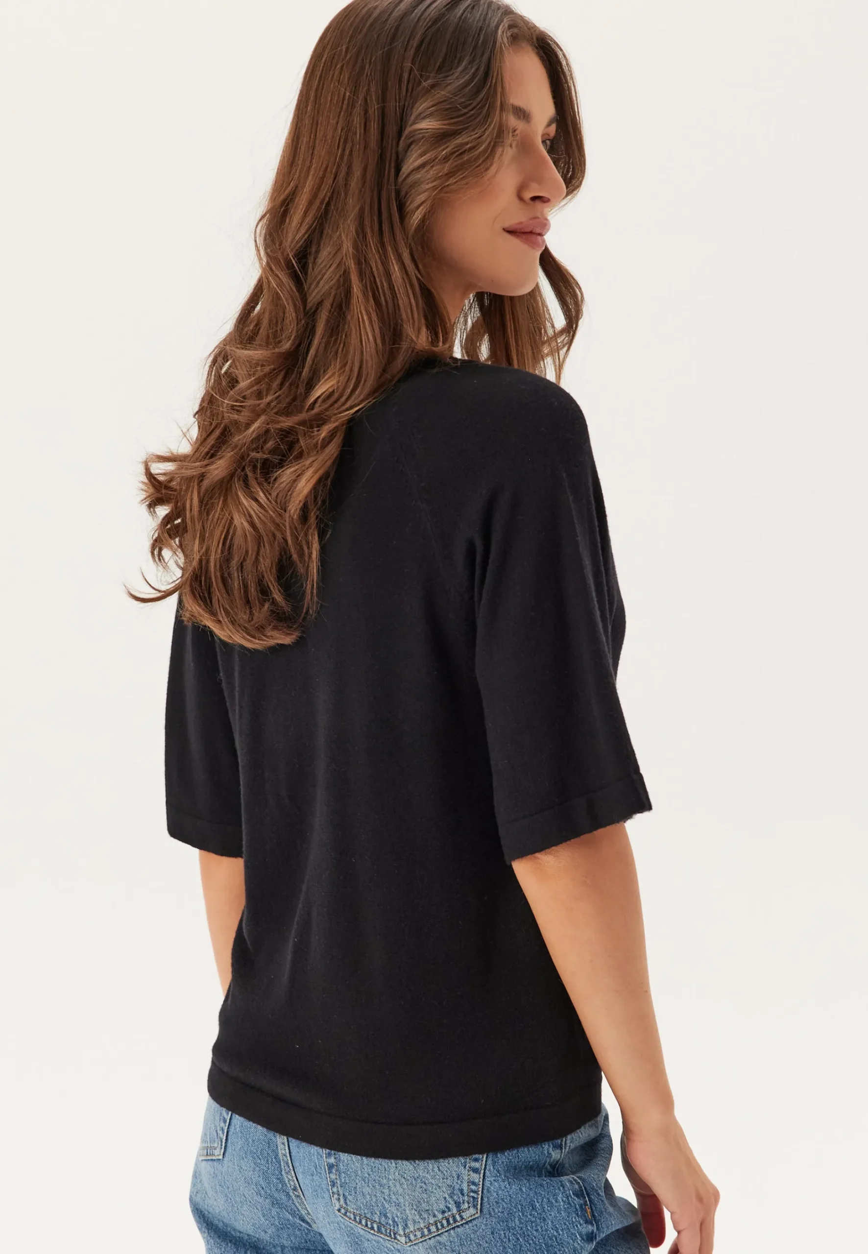 Objthess 2/4 LO V-NECK KNIT