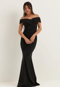 Off Shoulder Pleat Maxi Dress