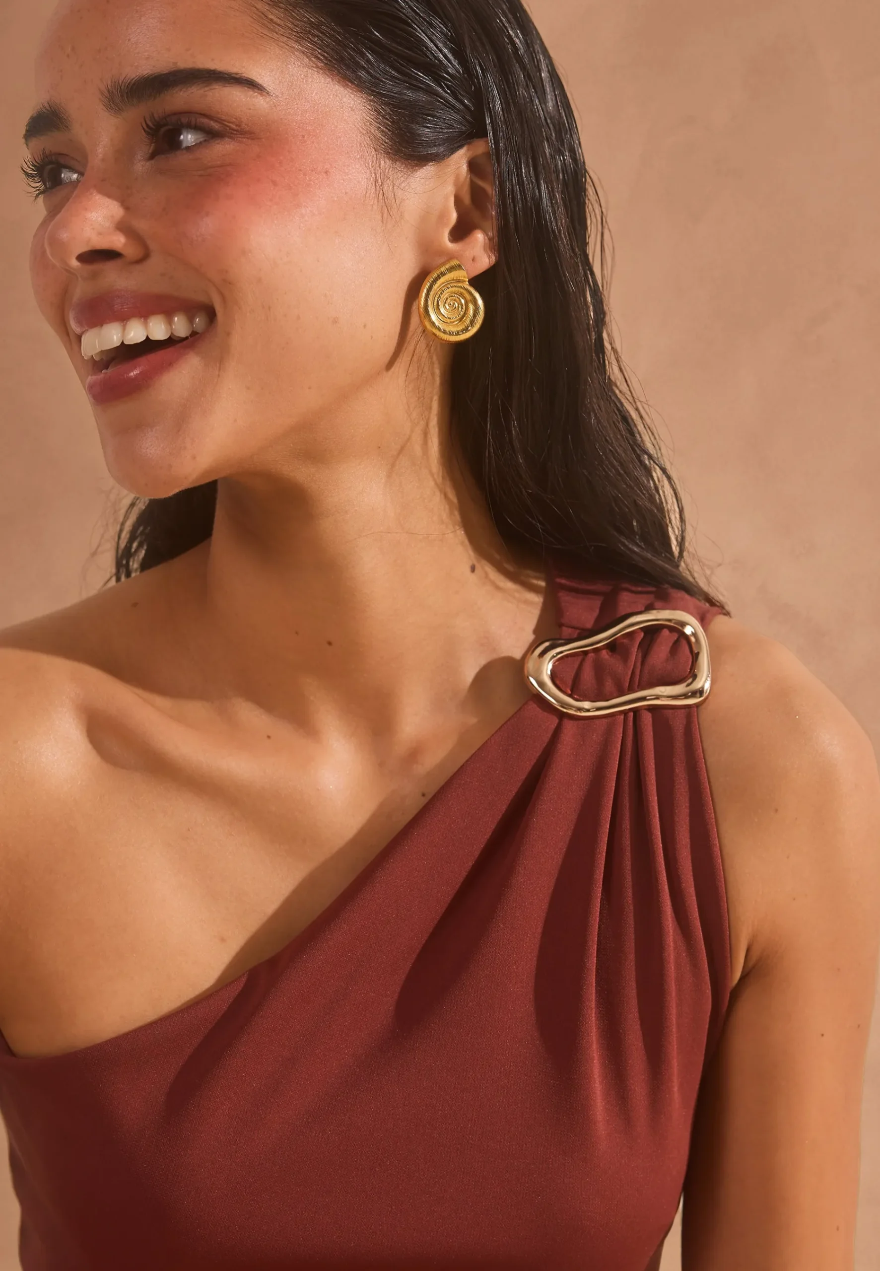 One shoulder dress