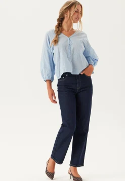 Onlzion 3/4 V-NECK EMB TOP WVN