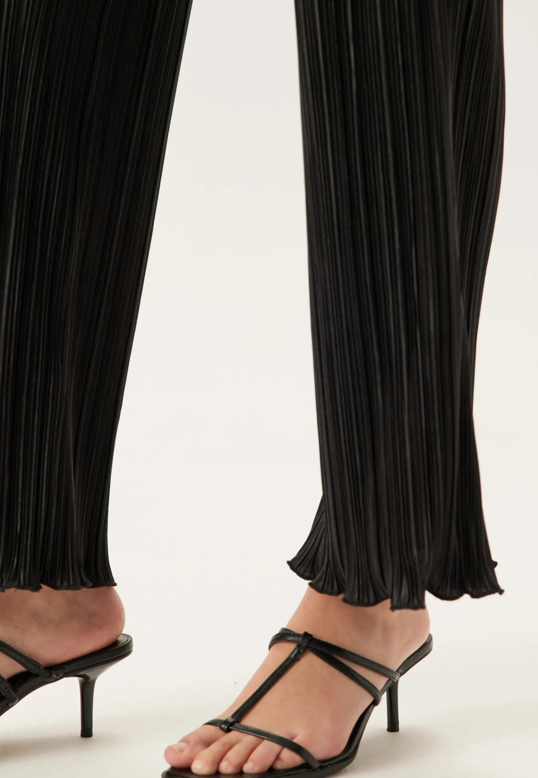 Pleated Frill Trousers