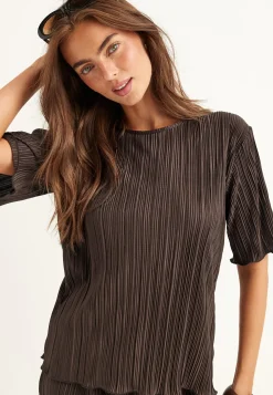 Short Sleeve Pleated Top