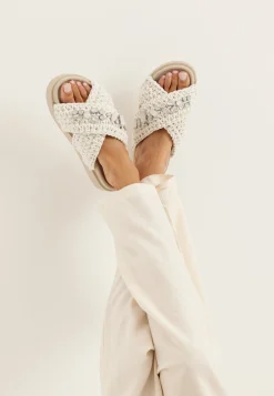 Slipper Woven Stones