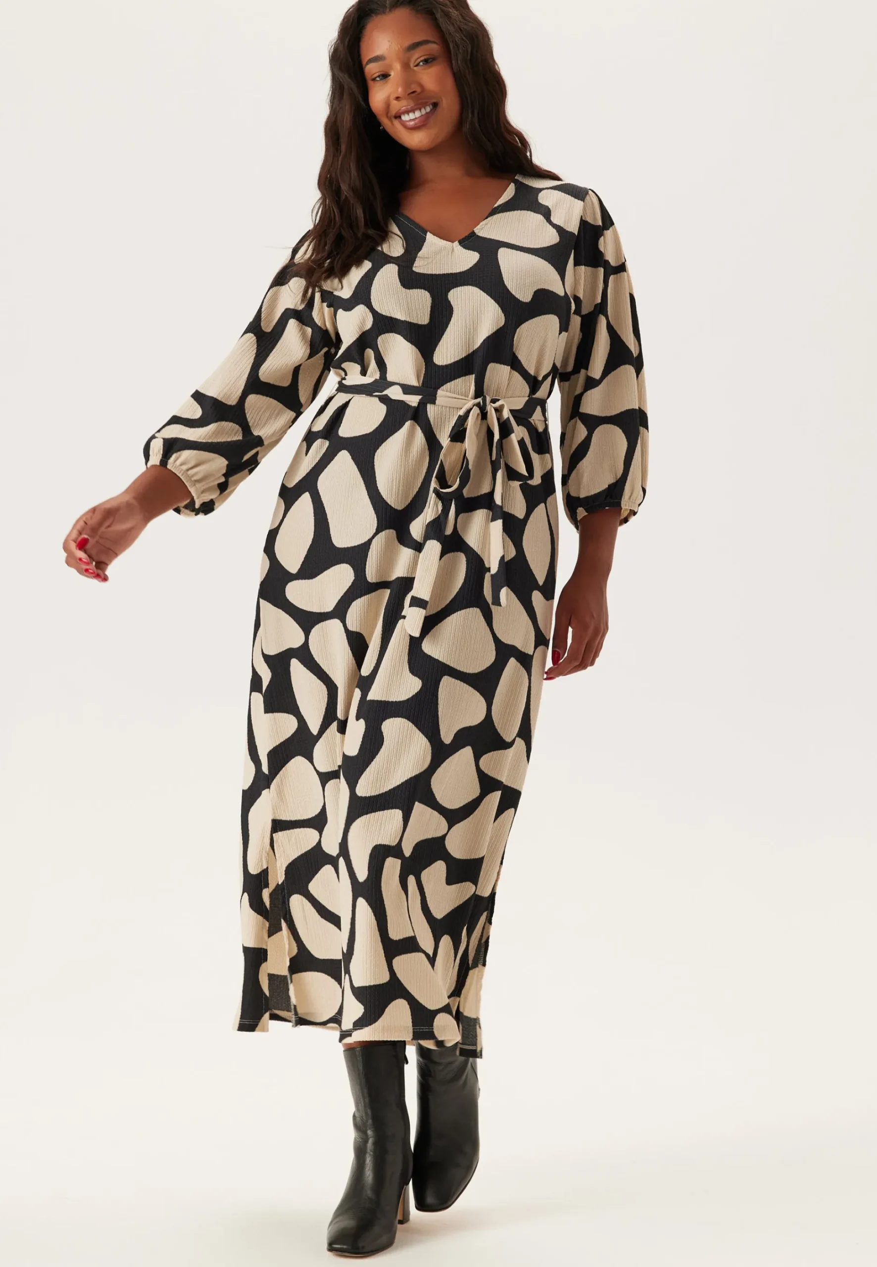 Structured Puff Sleeve Midi Dress