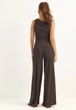 Structure Tank Top