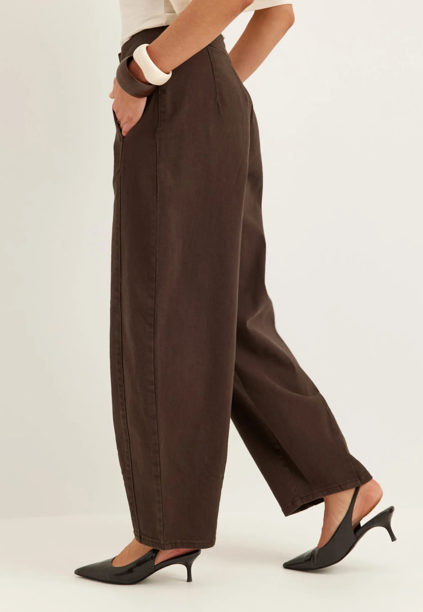 Vichia Hw Barrel Jeans