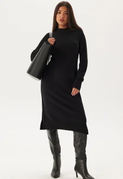 Viril Crew Neck Midi Dress