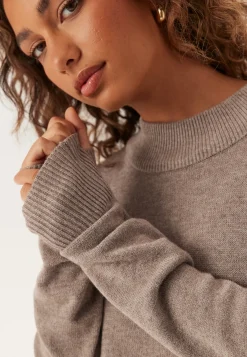 Viril Crew Neck Midi Dress
