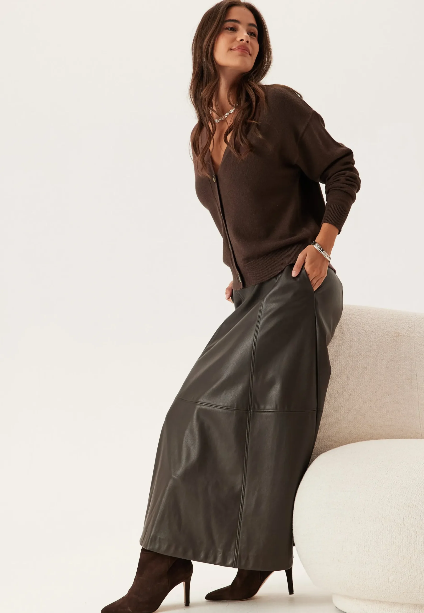 Viril V-neck Knit Cardigan