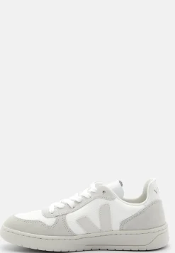 V-10 Sneaker