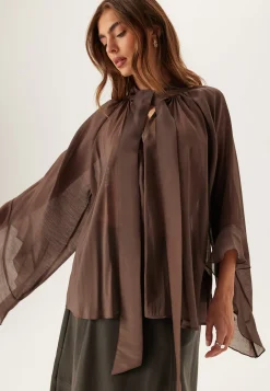 Wide Sleeve Bow Blouse
