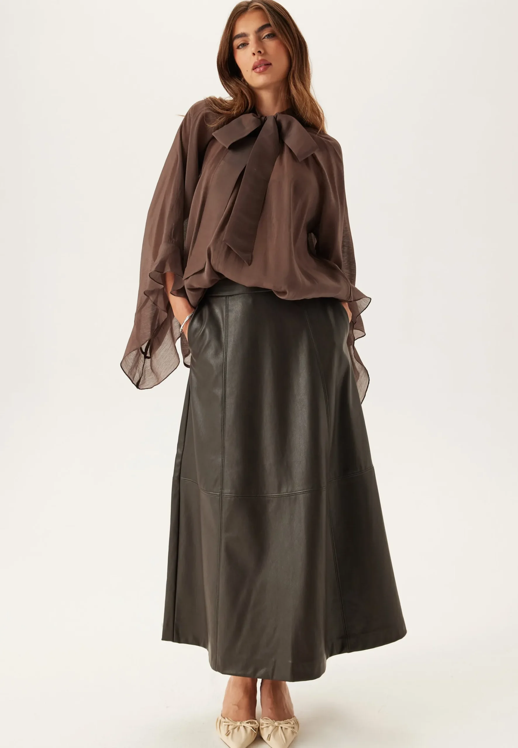 Wide Sleeve Bow Blouse