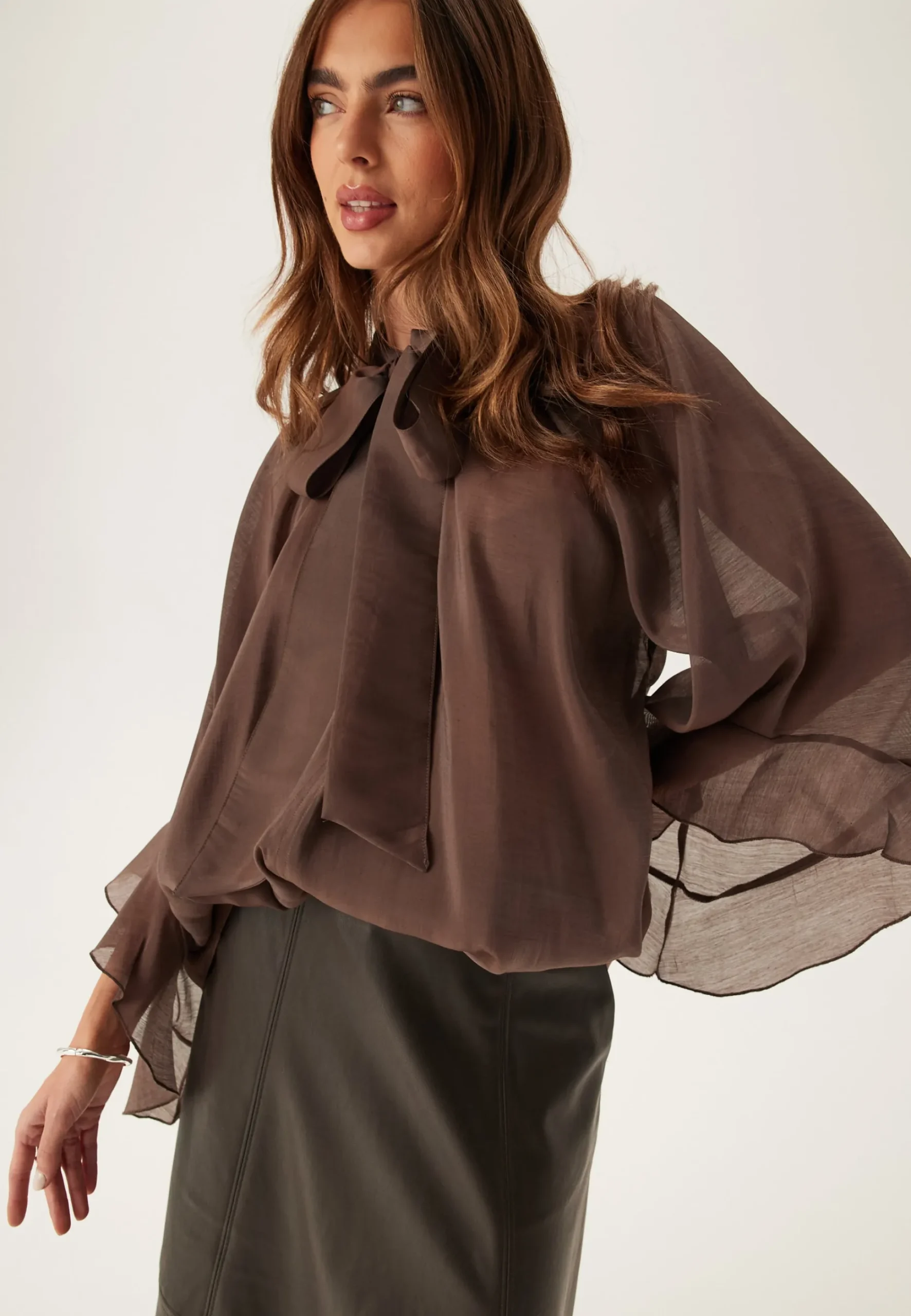 Wide Sleeve Bow Blouse