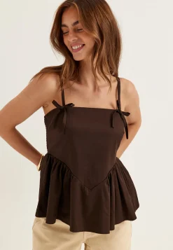 Yasmagly Strap Top