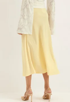 Yaspella High Waist Midi Skirt