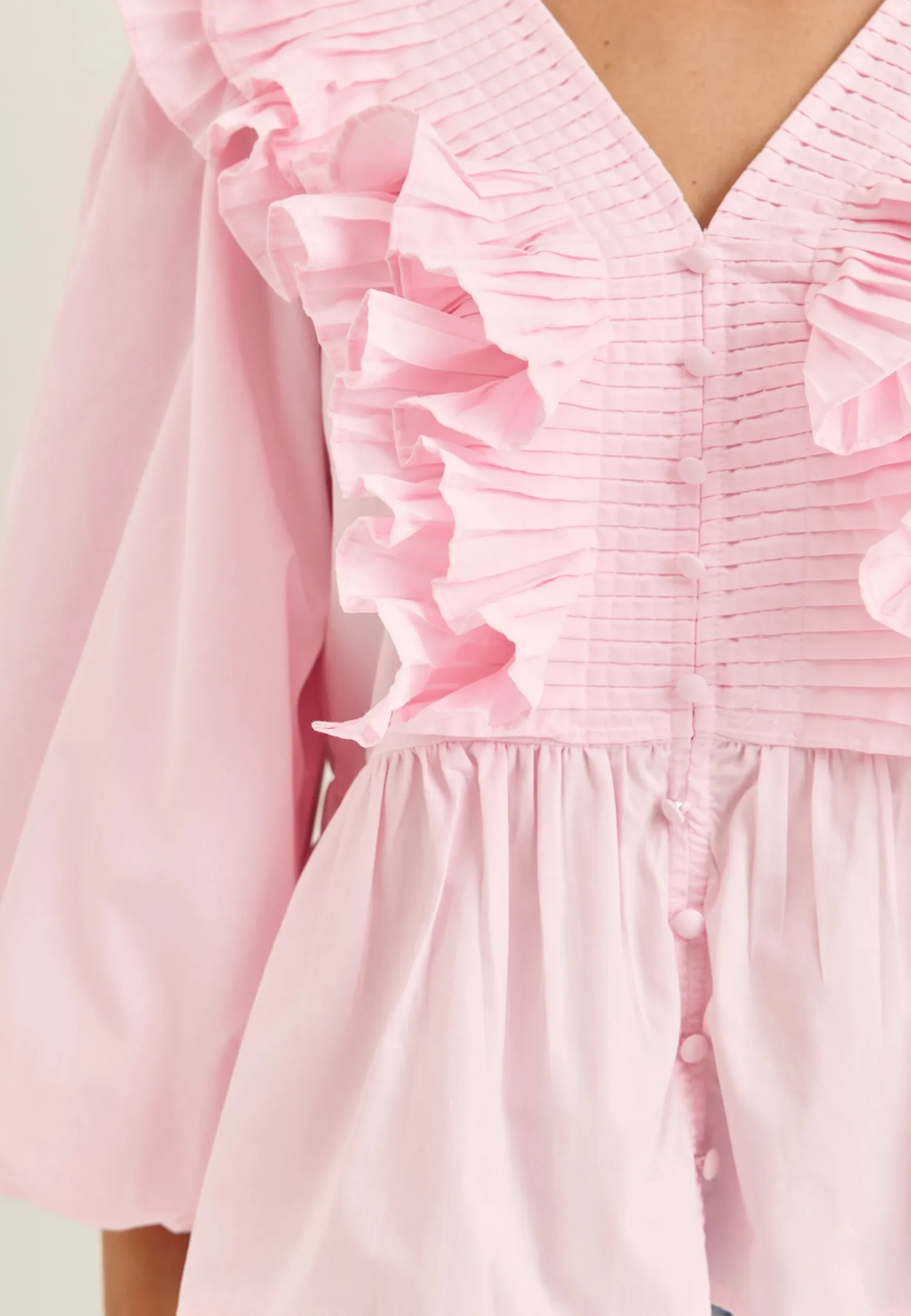 Yasruna 3/4 RUFFLE TOP